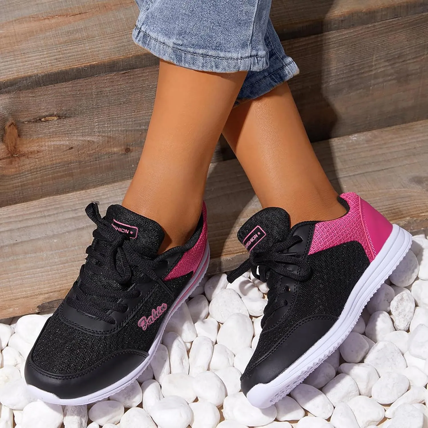 Comfortable Walking Shoes Women Breathable Mesh Lace Up Athletic Shoes Casual Fashion Lightweigh Non Slip Walking Shoes