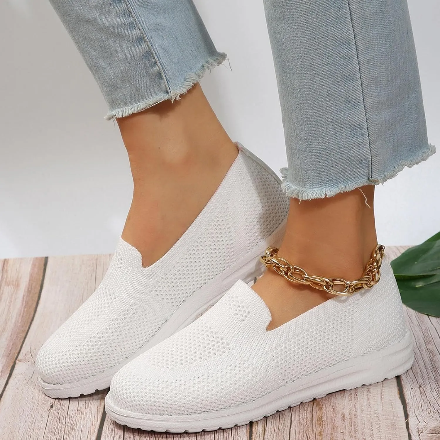 Ladies Flyweaving Mesh Sports Casual Socks Shoes Breathable Plus Size Lightweight Running Women's Air 1 Low Casual Shoes Mesh