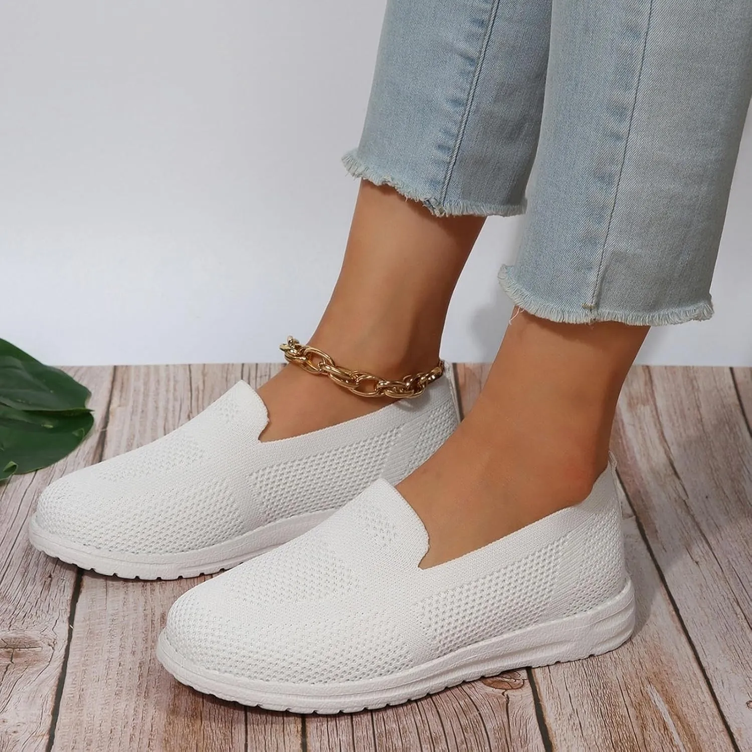 Ladies Flyweaving Mesh Sports Casual Socks Shoes Breathable Plus Size Lightweight Running Women's Air 1 Low Casual Shoes Mesh
