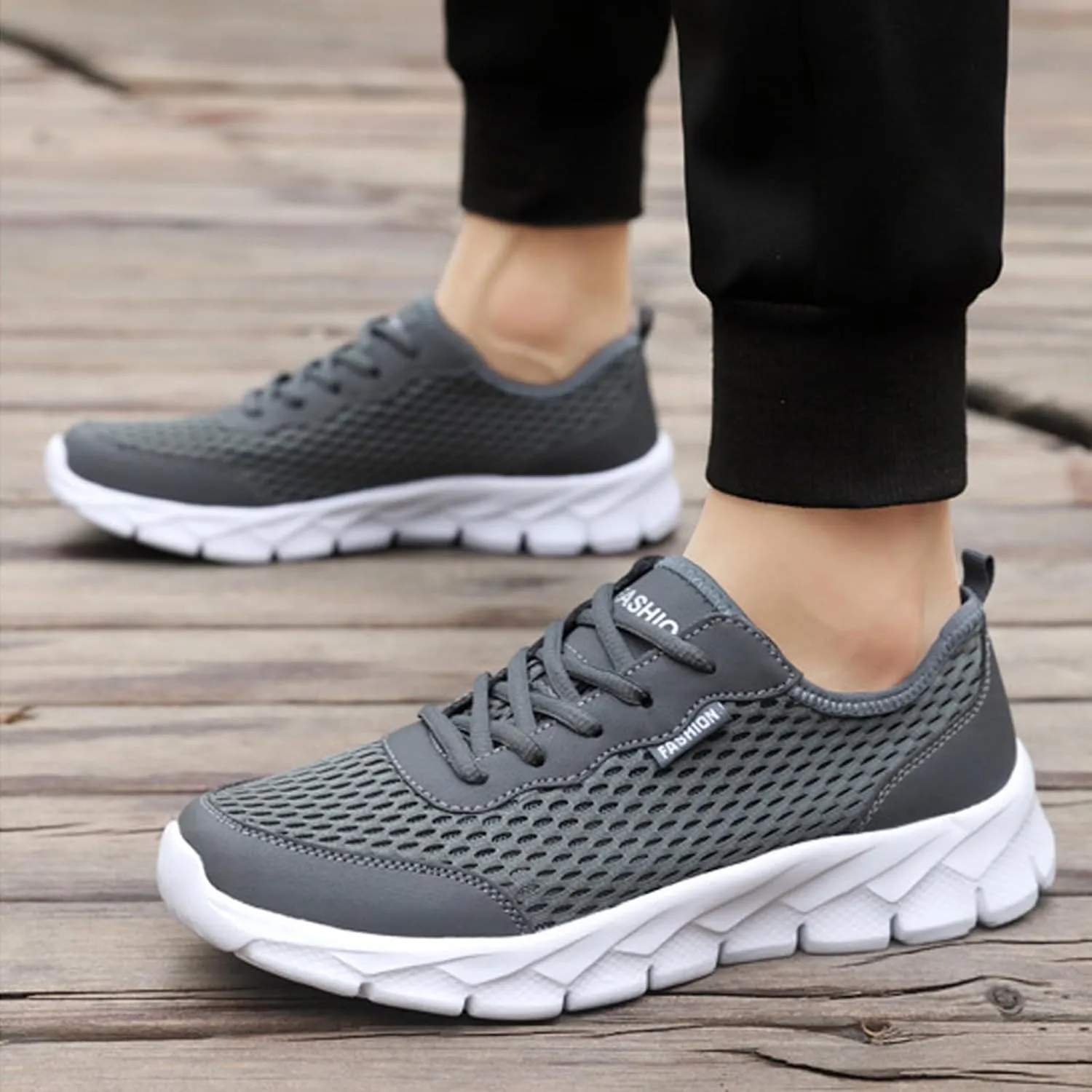 Lightweight Diabetic Shoes for Men Breathable and Light Outdoor Comfy Walking Shoe Casual Elderly Lace Up Shoes