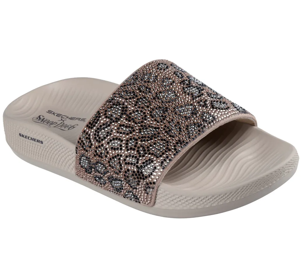 Skechers: Low Slider Cheetahlicious Slides