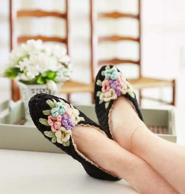 Vintage Floral Slippers Crochet Pattern
