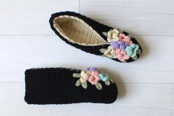 Vintage Floral Slippers Crochet Pattern