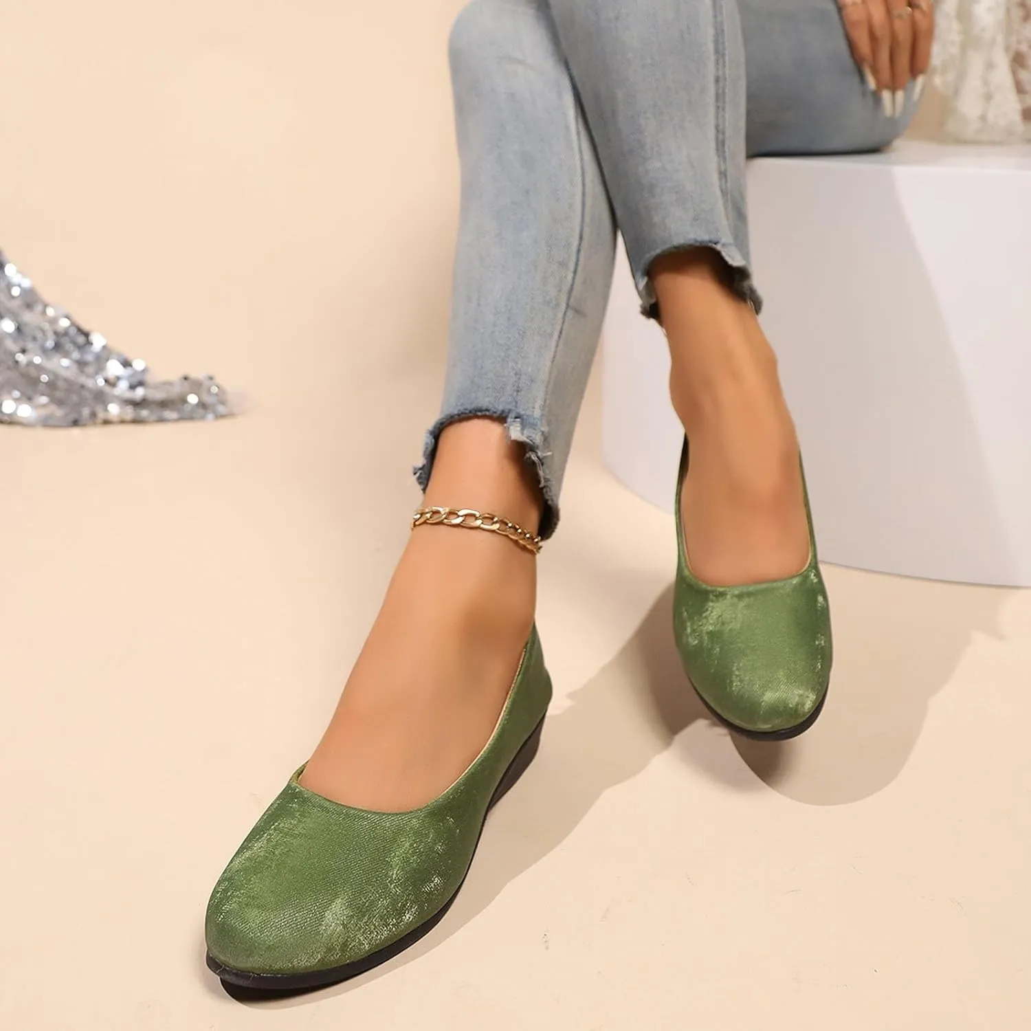 Women's Casual Shoes for Everyday Wear Sleek Satin Design Closed Toe and Heel Comfortable Wedge Wide Summer Shoe