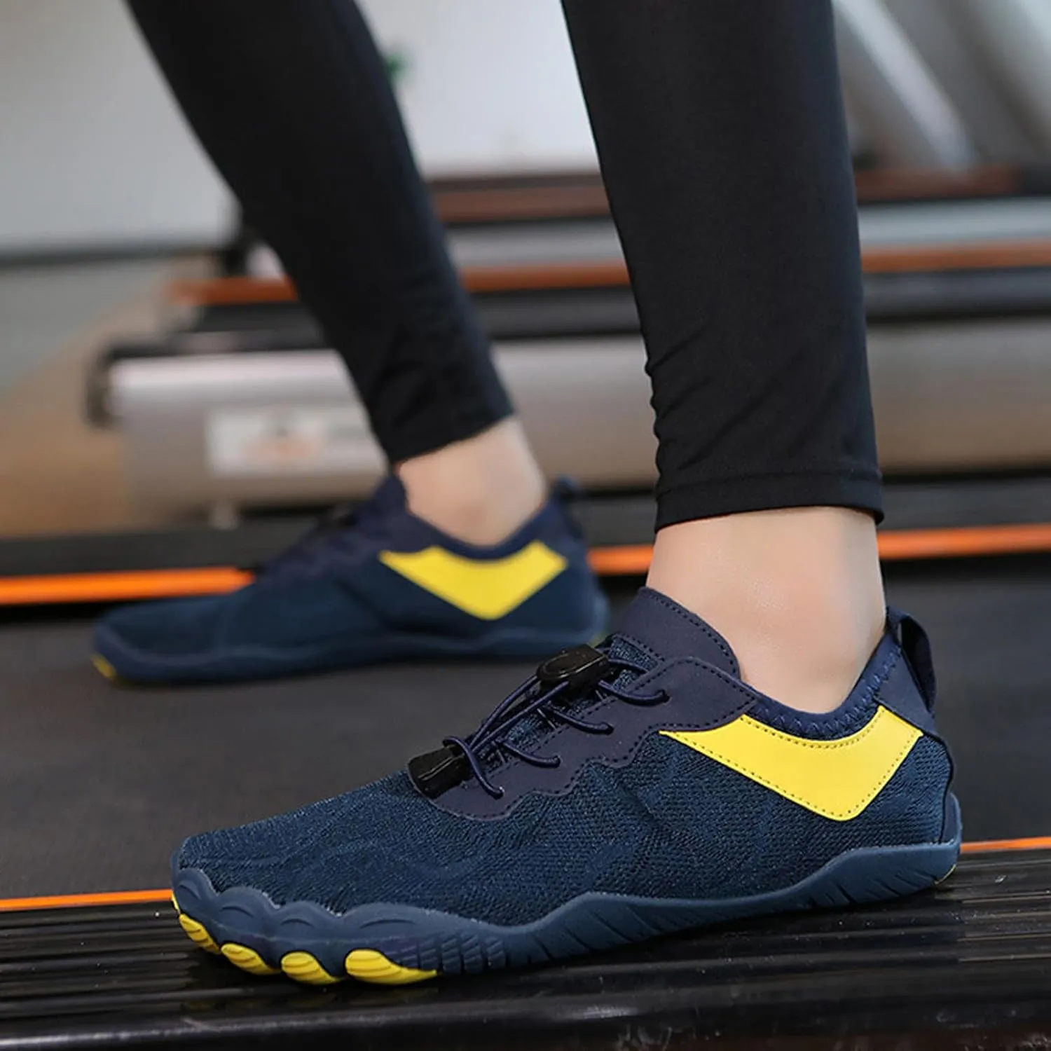 Women's Slip on Walking Shoes Comfy Knitted Non Slip Comfortable Running Shoes Breathable Gym Workout Shoes Lightweight Fashion Sneakers