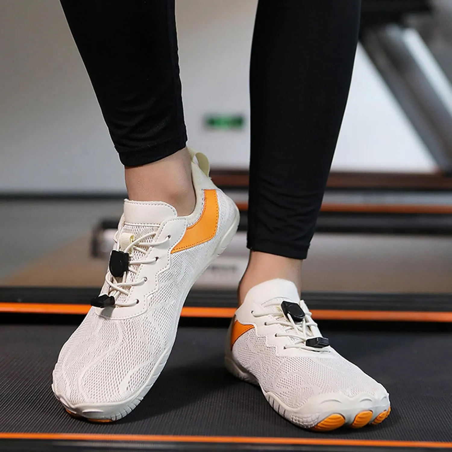 Women's Slip on Walking Shoes Comfy Knitted Non Slip Comfortable Running Shoes Breathable Gym Workout Shoes Lightweight Fashion Sneakers