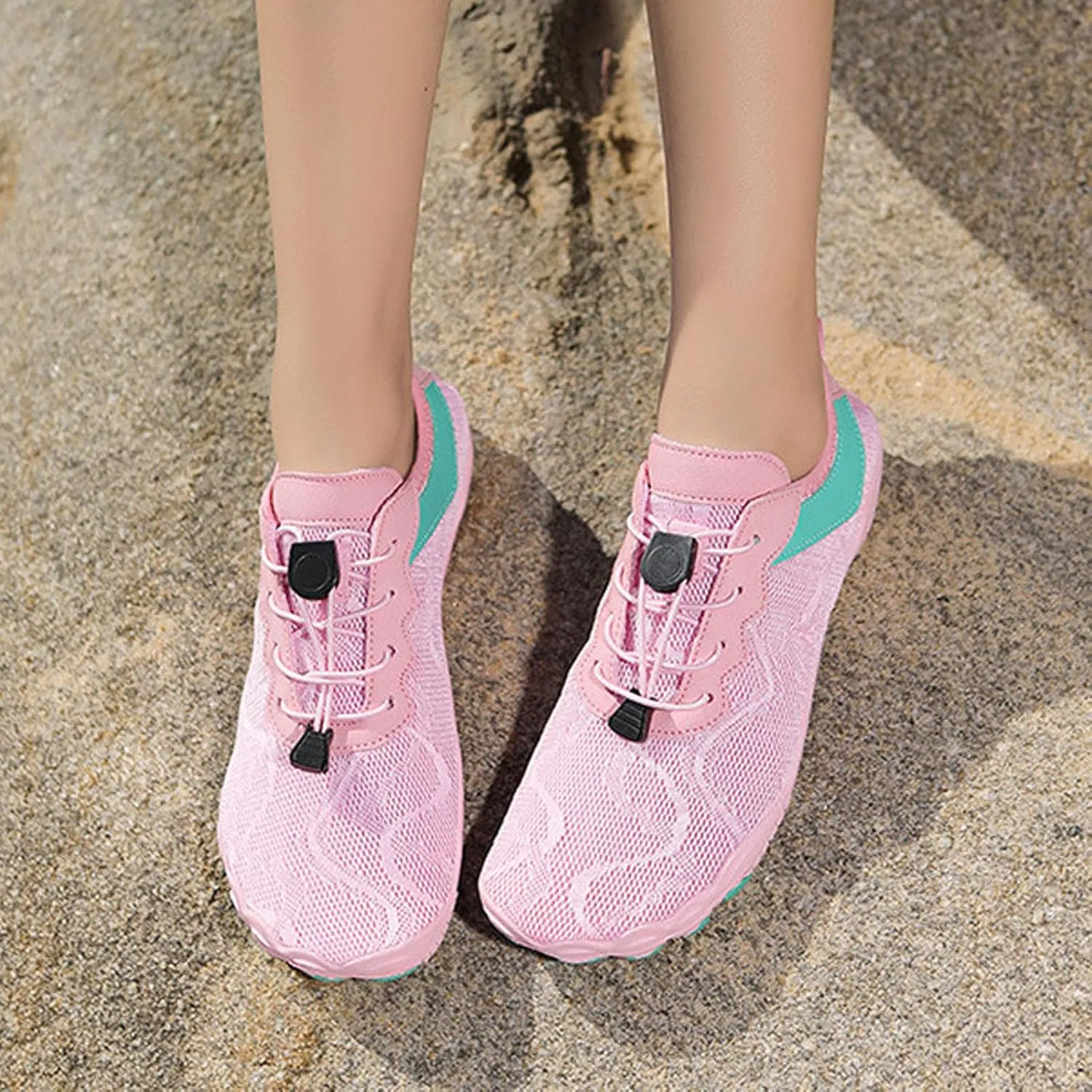 Women's Slip on Walking Shoes Comfy Knitted Non Slip Comfortable Running Shoes Breathable Gym Workout Shoes Lightweight Fashion Sneakers