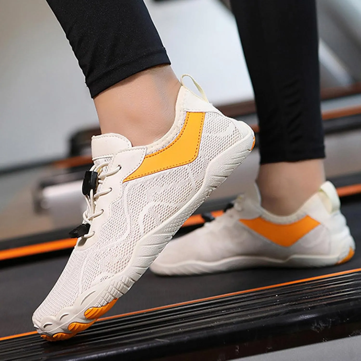 Women's Slip on Walking Shoes Comfy Knitted Non Slip Comfortable Running Shoes Breathable Gym Workout Shoes Lightweight Fashion Sneakers