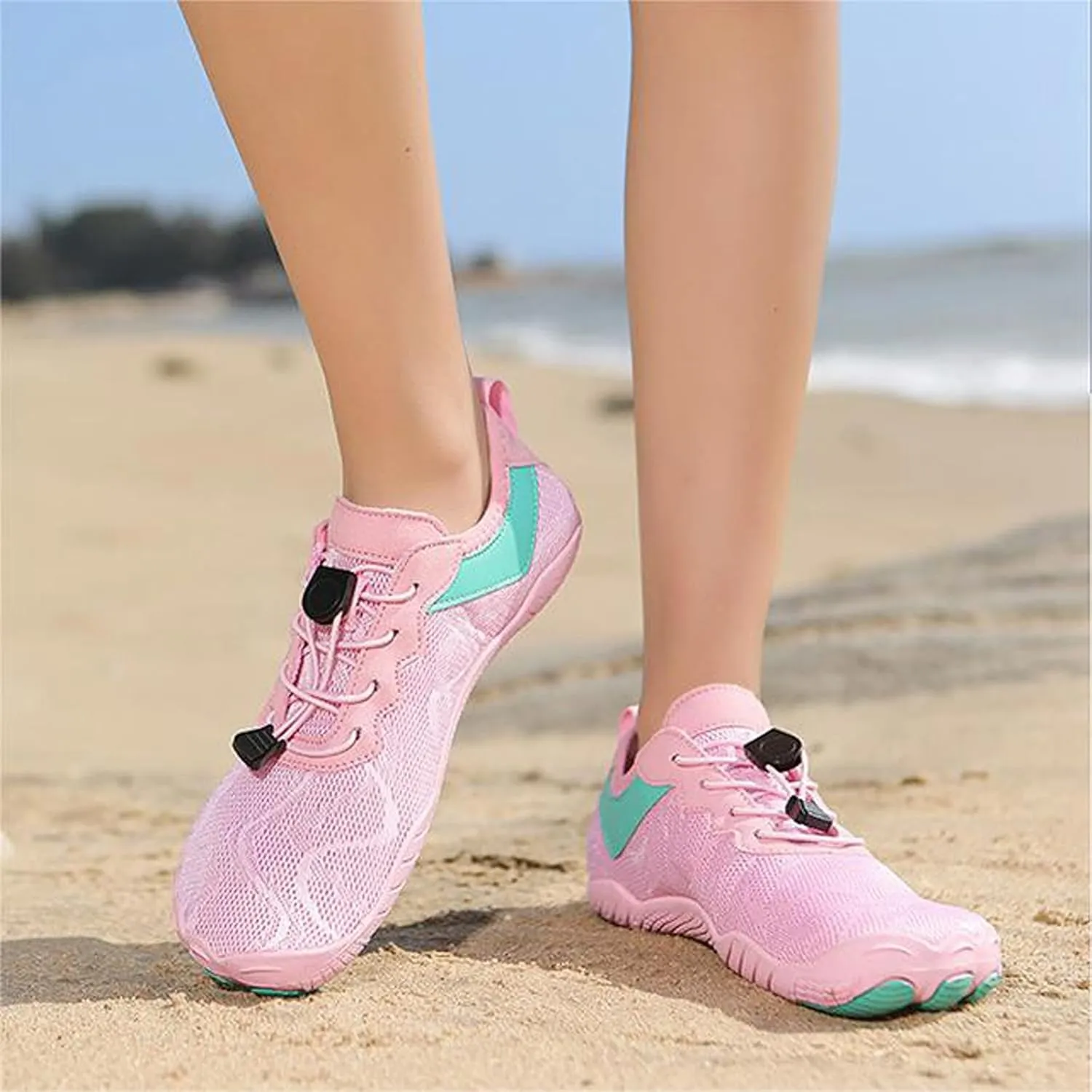 Women's Slip on Walking Shoes Comfy Knitted Non Slip Comfortable Running Shoes Breathable Gym Workout Shoes Lightweight Fashion Sneakers