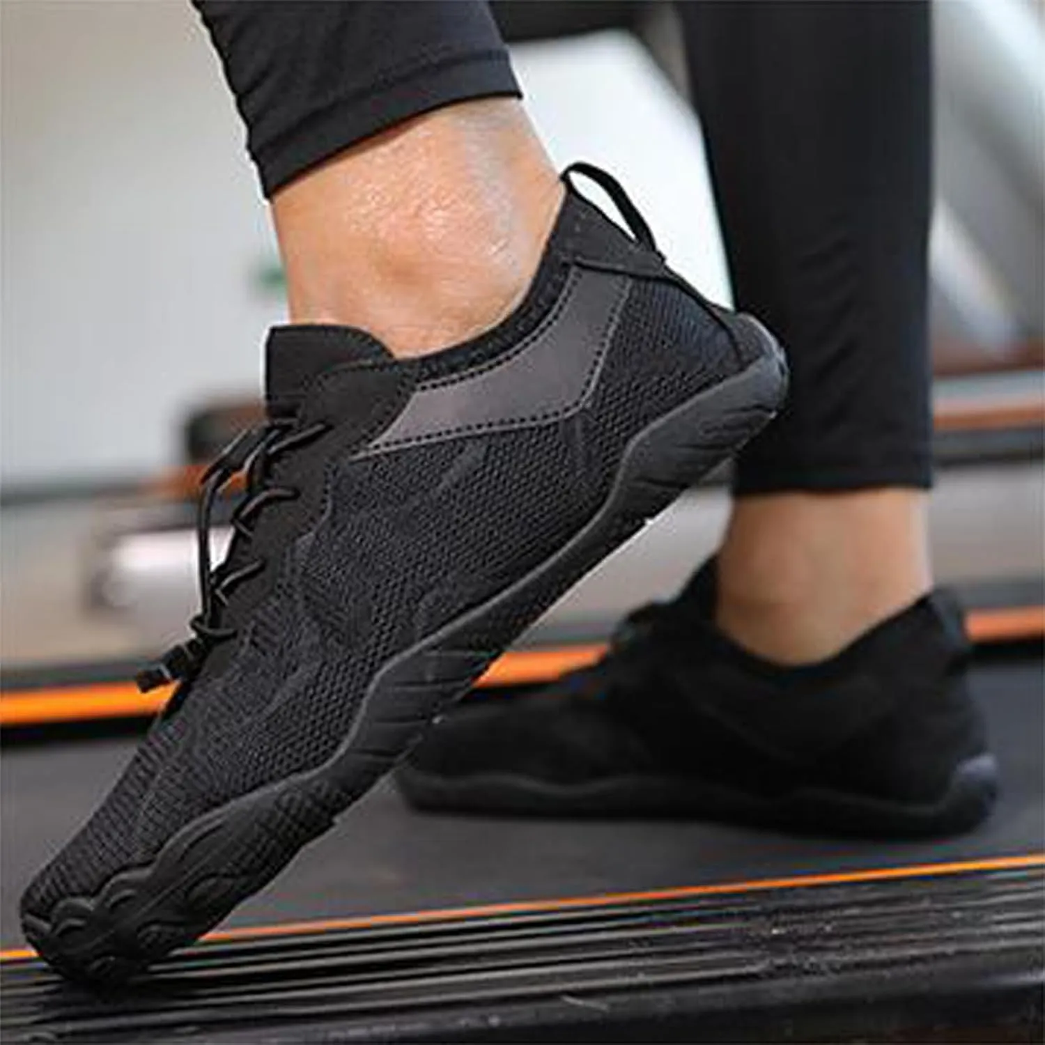 Women's Slip on Walking Shoes Comfy Knitted Non Slip Comfortable Running Shoes Breathable Gym Workout Shoes Lightweight Fashion Sneakers