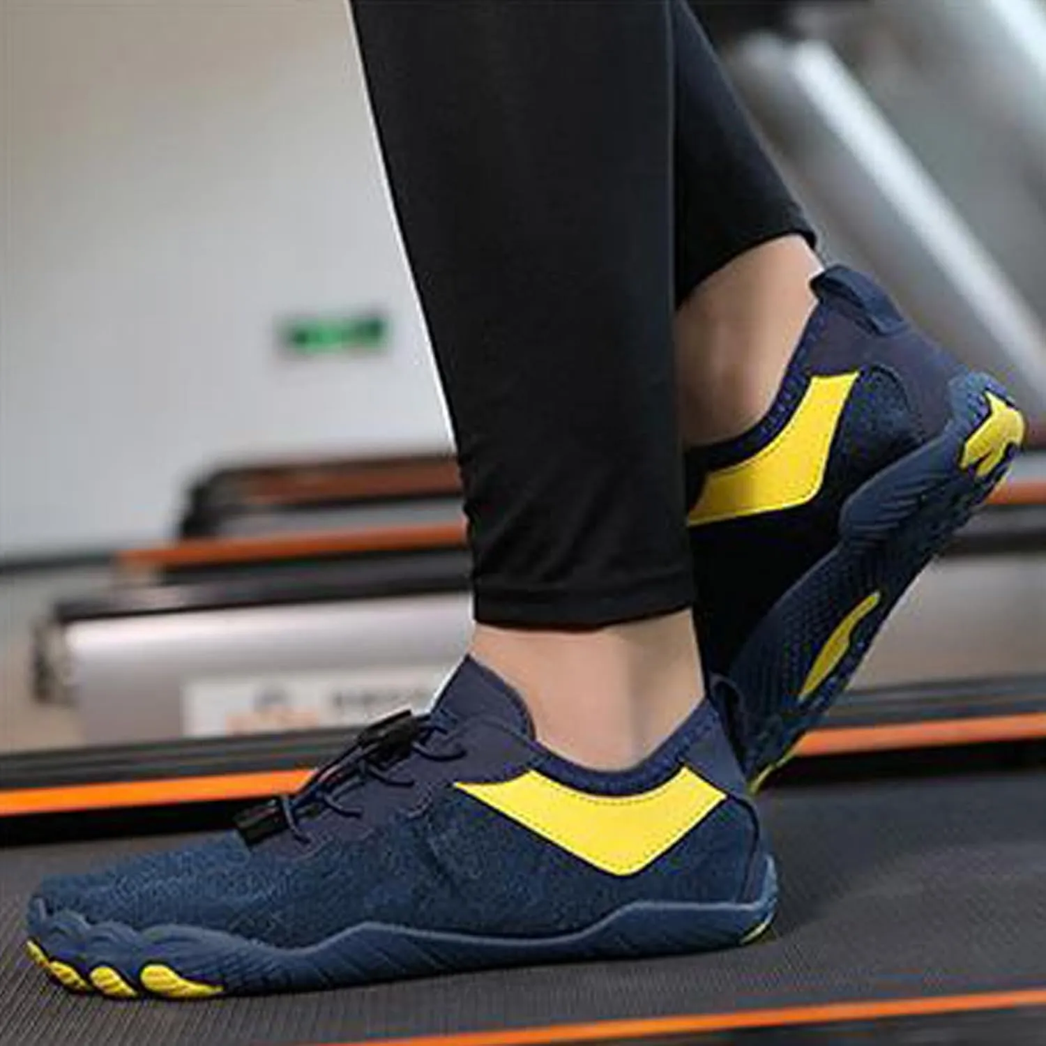 Women's Slip on Walking Shoes Comfy Knitted Non Slip Comfortable Running Shoes Breathable Gym Workout Shoes Lightweight Fashion Sneakers