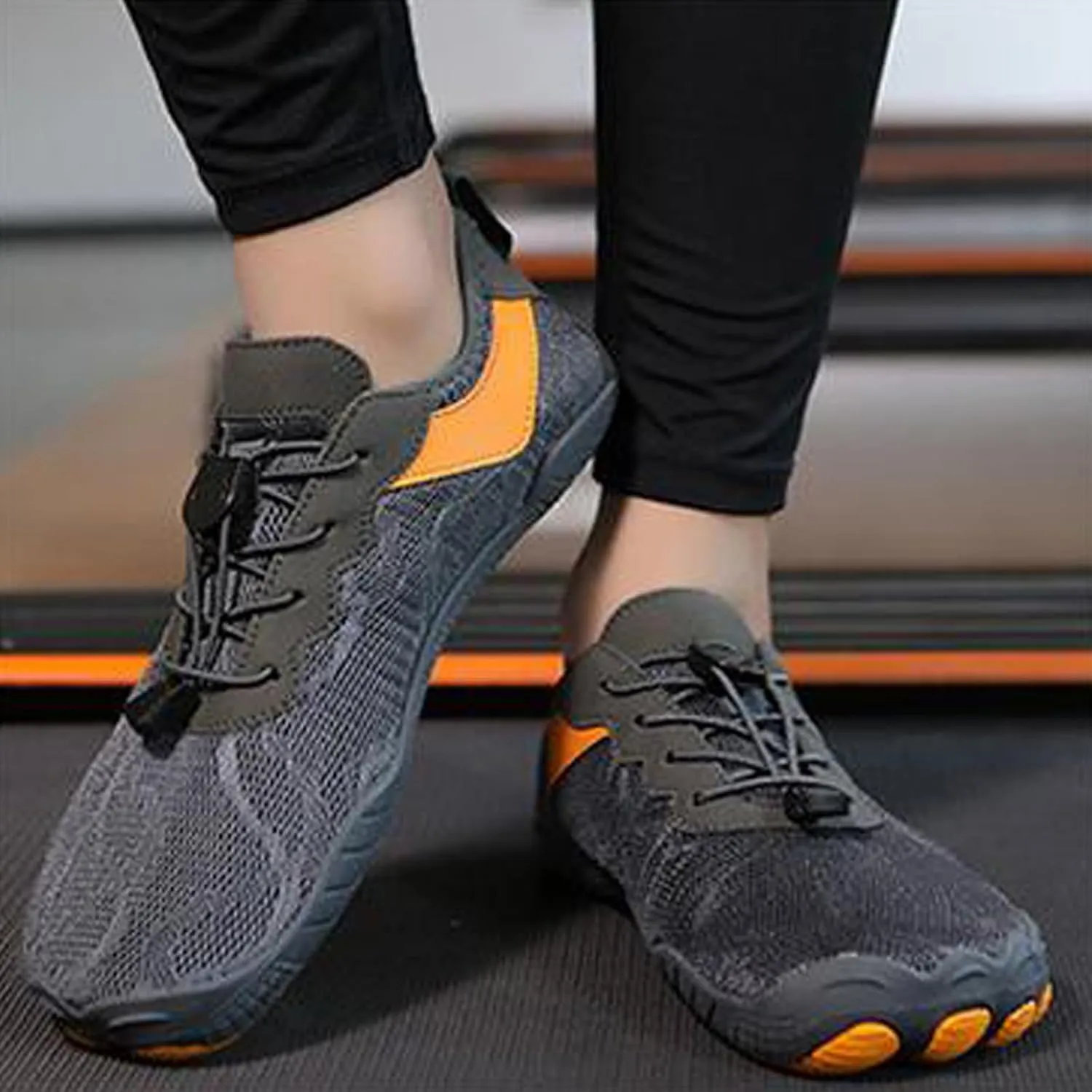 Women's Slip on Walking Shoes Comfy Knitted Non Slip Comfortable Running Shoes Breathable Gym Workout Shoes Lightweight Fashion Sneakers