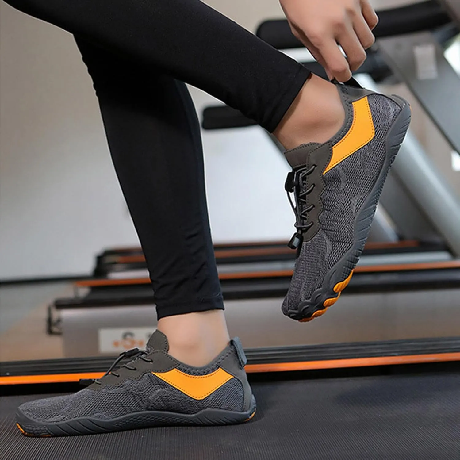 Women's Slip on Walking Shoes Comfy Knitted Non Slip Comfortable Running Shoes Breathable Gym Workout Shoes Lightweight Fashion Sneakers