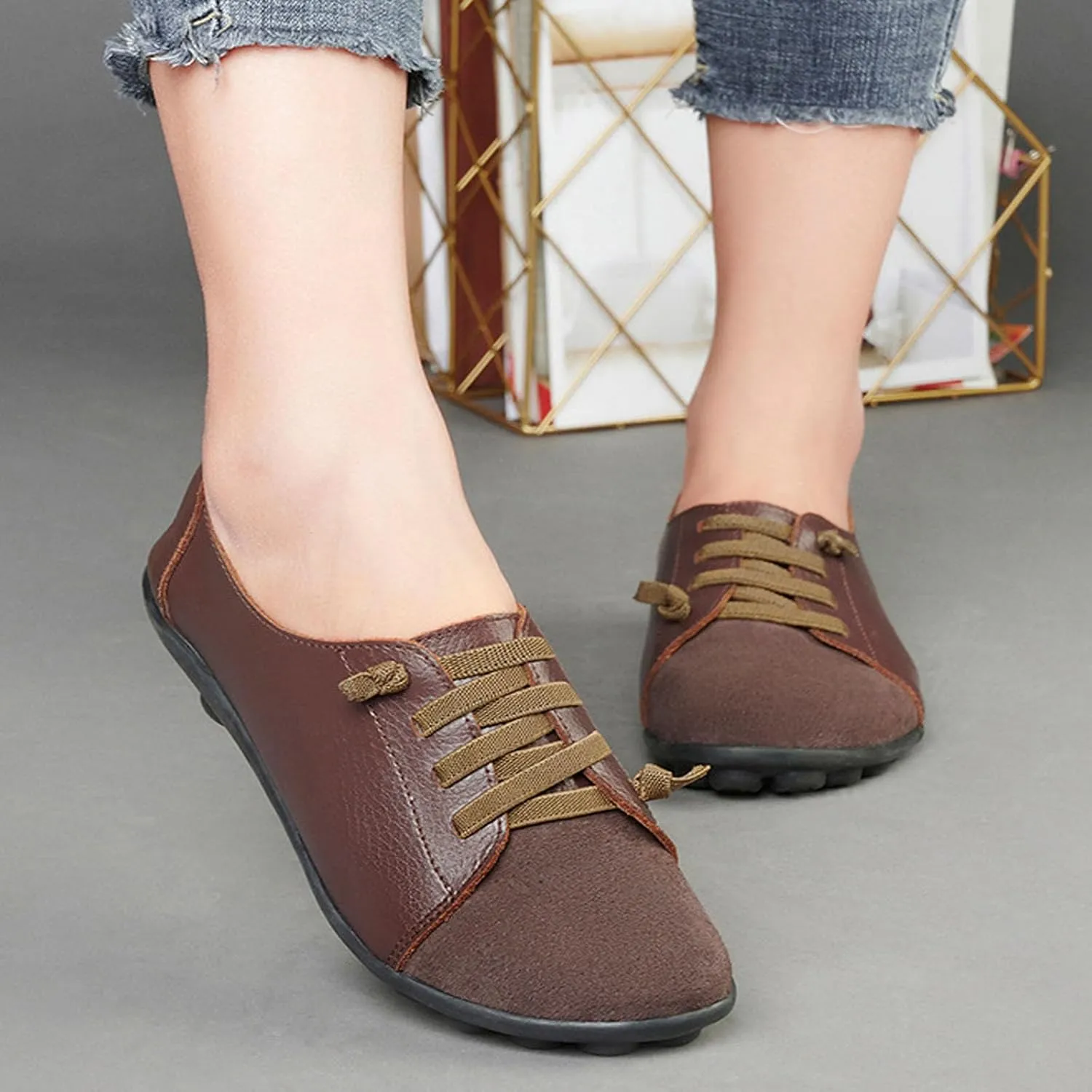 Women's Suede Casual Flat Oxford Shoes Round Toe Soft Sole Non-Slip Work Dress Lace-Up Shoes Comfortable Non-Slip Walking Mom Shoes