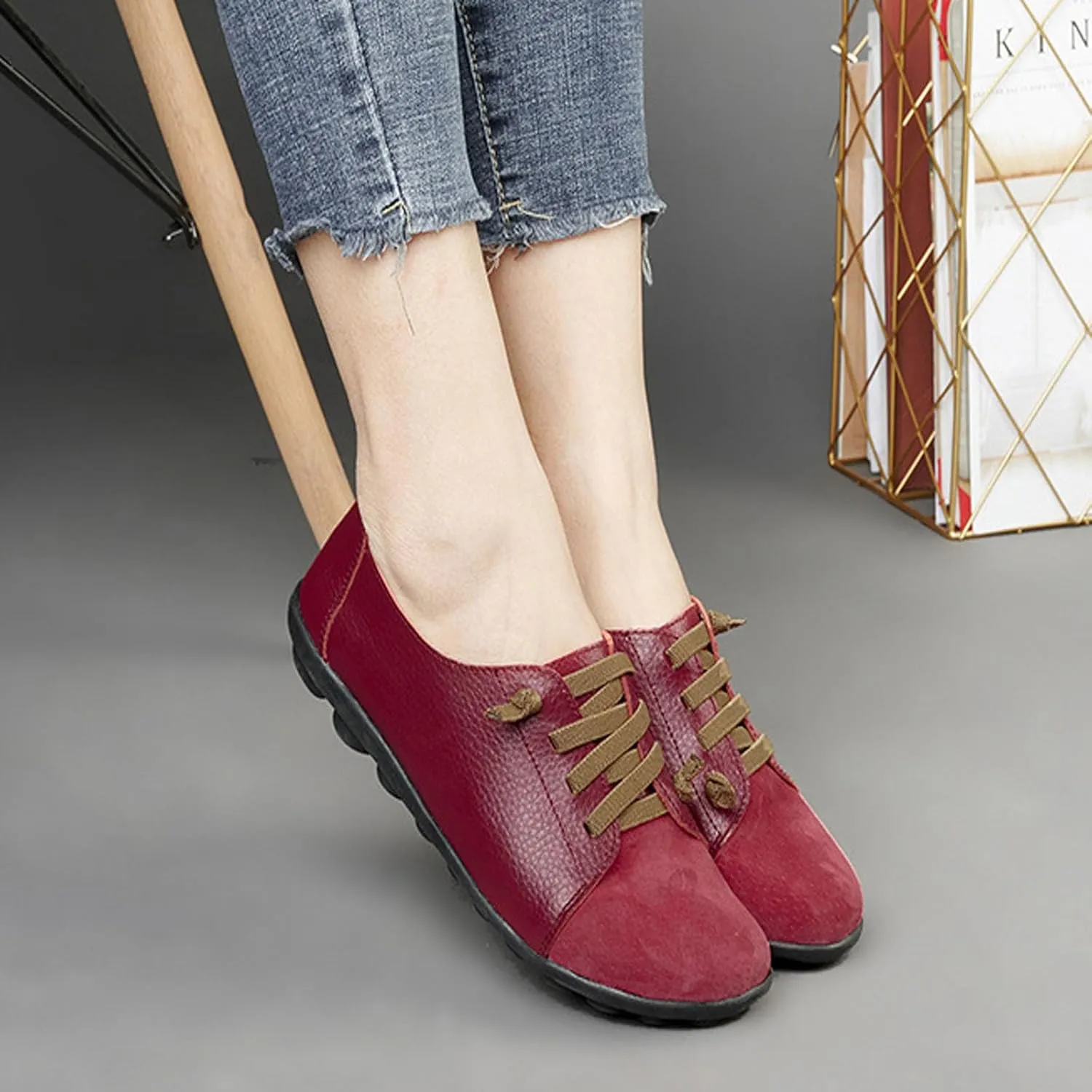 Women's Suede Casual Flat Oxford Shoes Round Toe Soft Sole Non-Slip Work Dress Lace-Up Shoes Comfortable Non-Slip Walking Mom Shoes