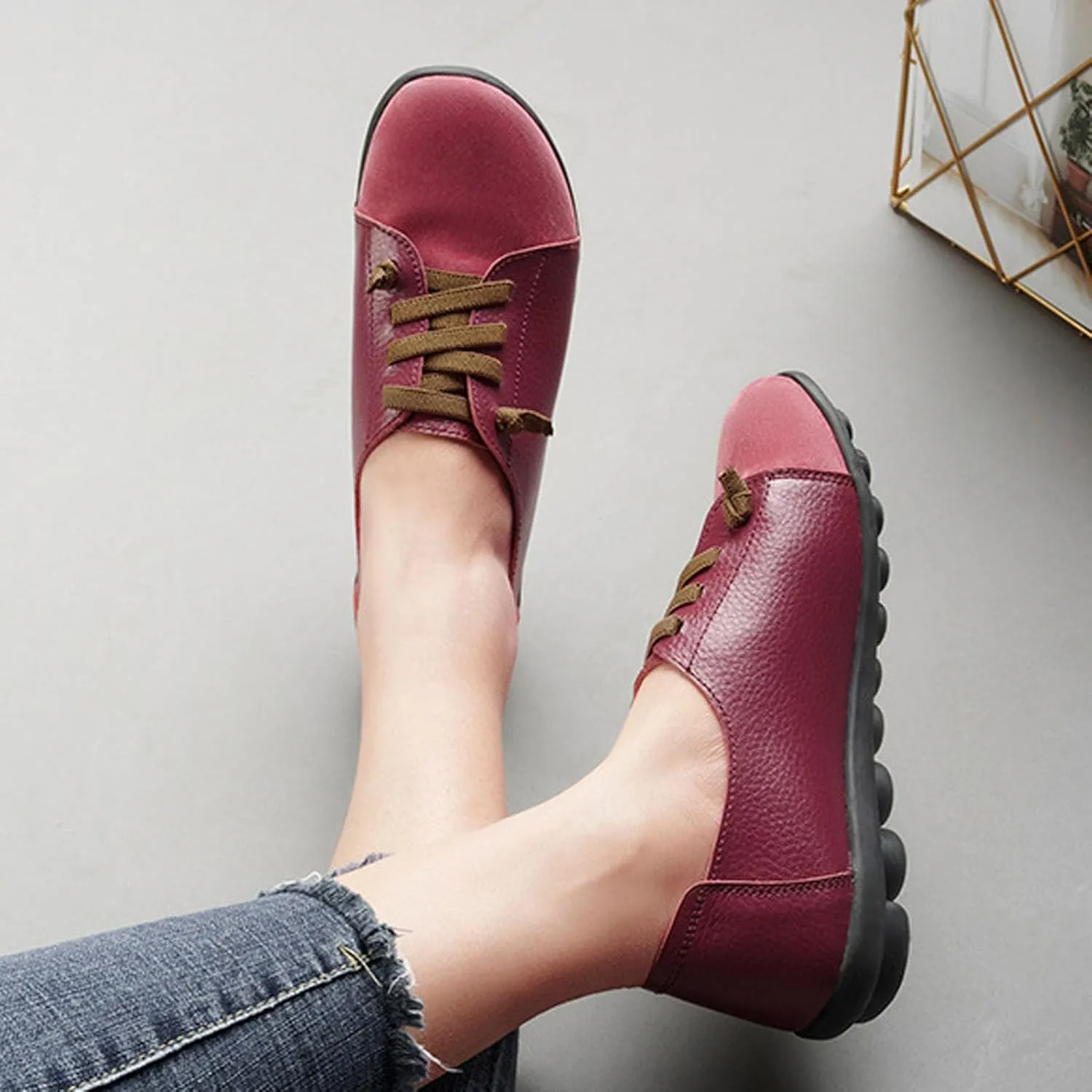 Women's Suede Casual Flat Oxford Shoes Round Toe Soft Sole Non-Slip Work Dress Lace-Up Shoes Comfortable Non-Slip Walking Mom Shoes