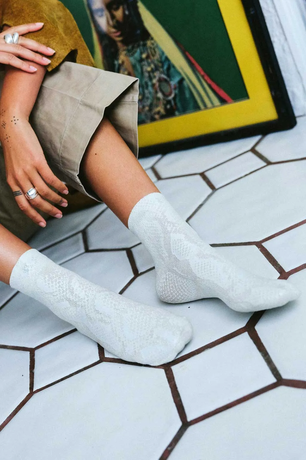 Yoshi Albino Shimmer Ankle Sock